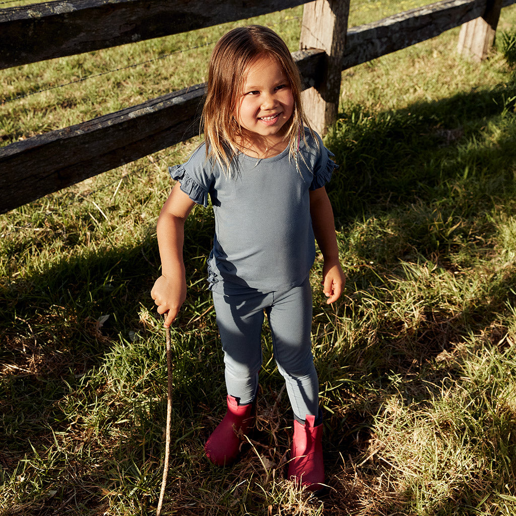 POSHPEANUT2024-NEUTRALS-LIFESTYLE-50_6eb2f25c-0247-48c8-b43f-8c42d9d00a3e