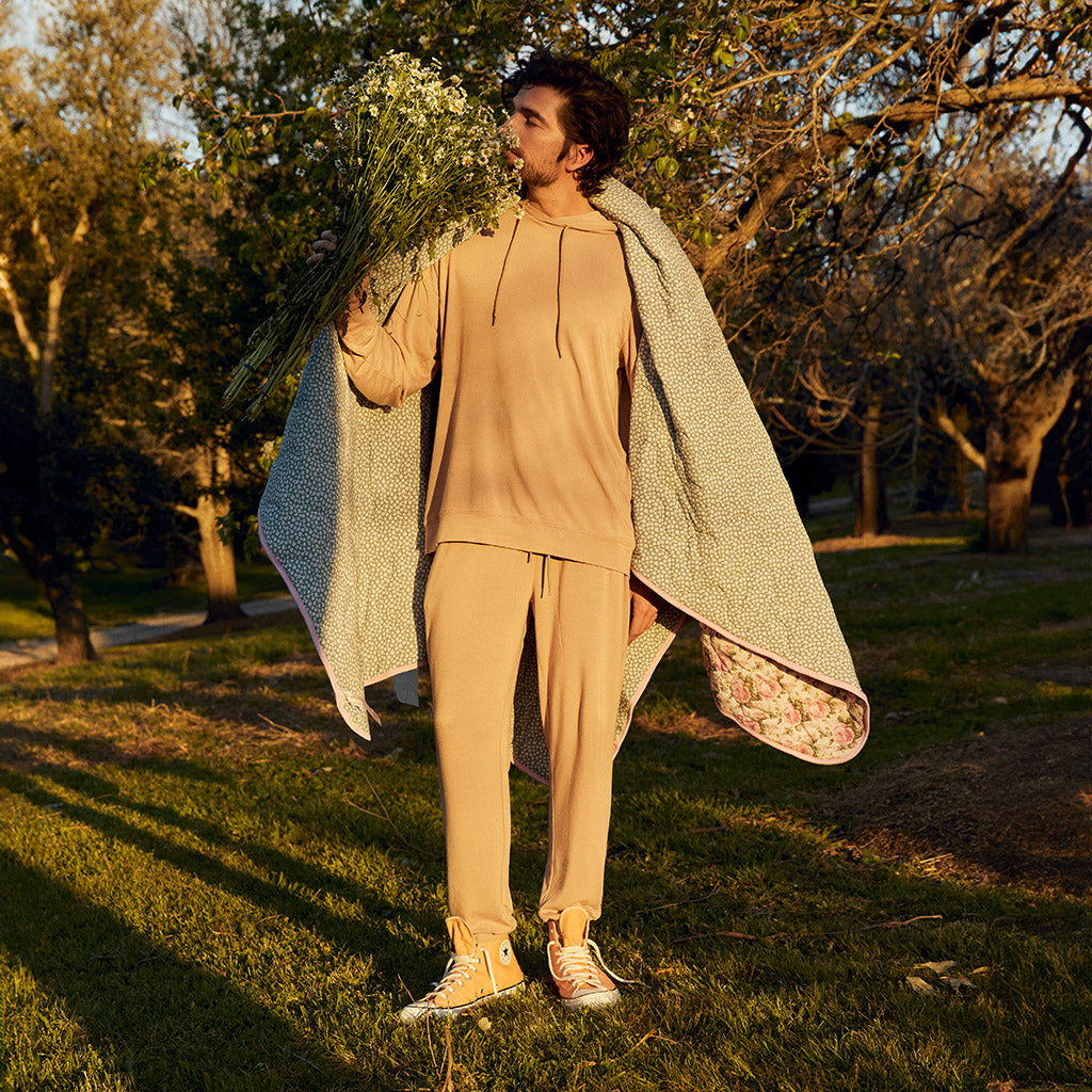 POSHPEANUT2024-NEUTRALS-LIFESTYLE-55_7afd246c-b396-4e6d-8795-43450333b615