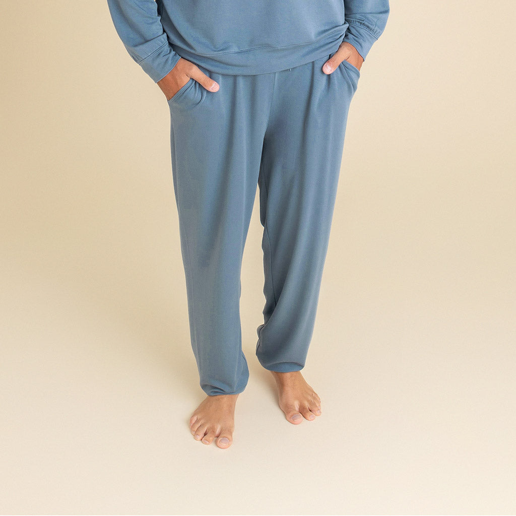 POSHPEANUT2024-PP-AD124-SLS-LIFESTYLE-1_b30f3342-e083-4292-b74e-87aa55bb1d4b