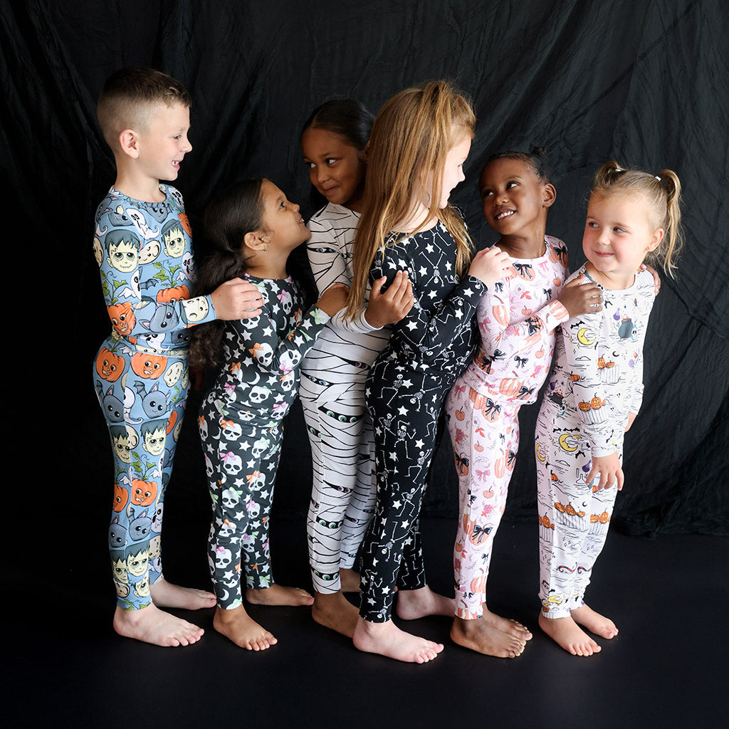 POSHPEANUT2025-HALLOWEEN-MIX-LIFESTYLE-7