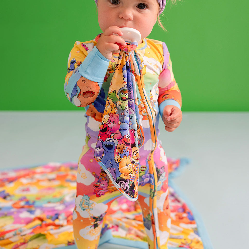 POSHPEANUT2025-PP-AC001-CSB-LIFESTYLE-2