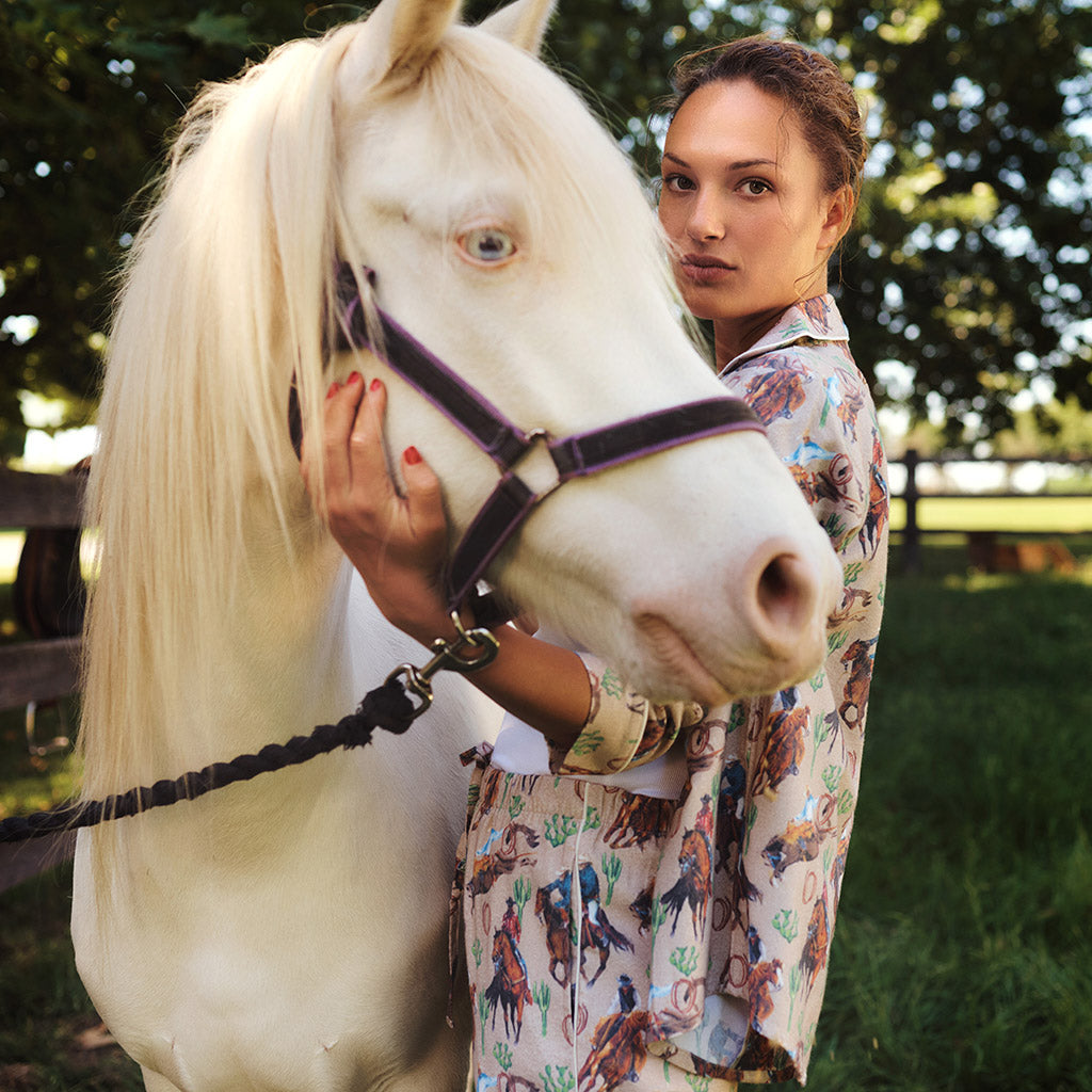 POSHPEANUT2025-PP-AD108-CWB-LIFESTYLE-3