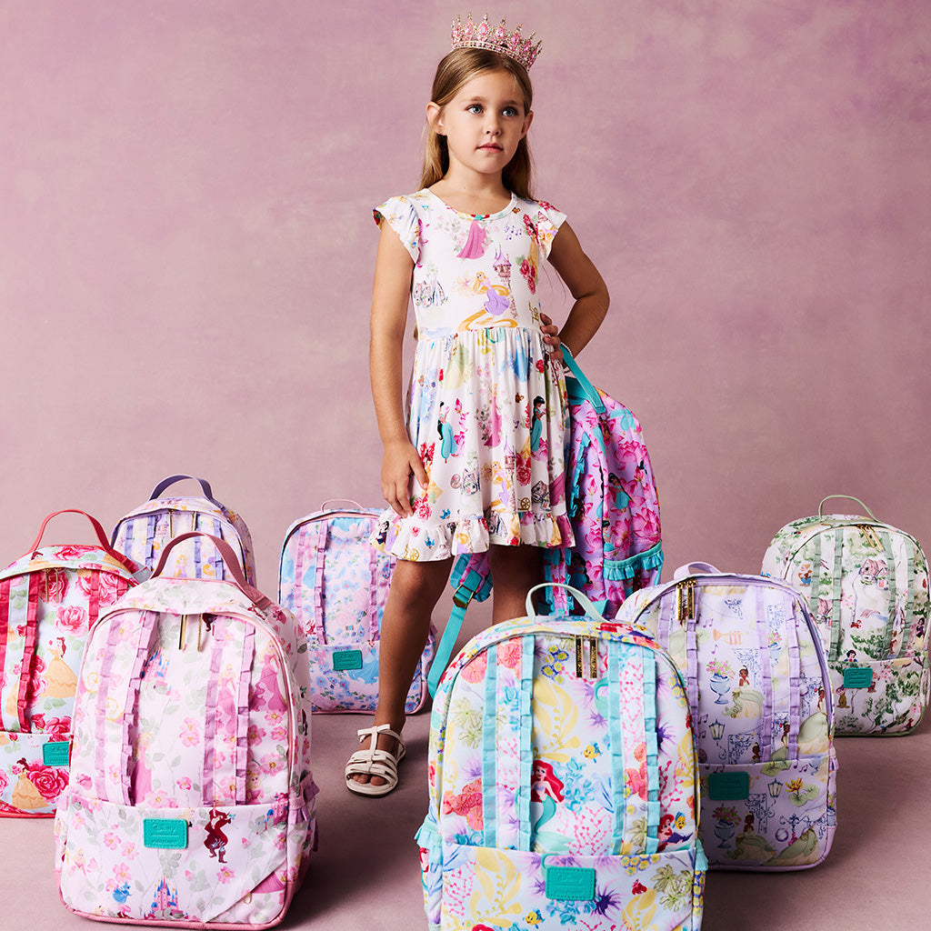 POSHPEANUT2025-PP-BACKPACK-GROUP-LIFESTYLE-1