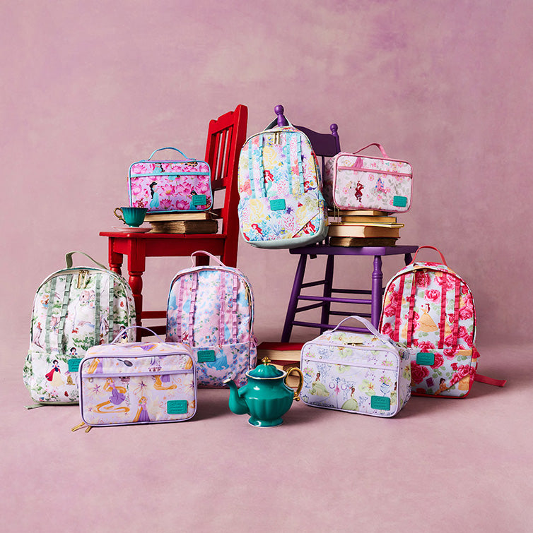 POSHPEANUT2025-PP-BAG-GROUP-LIFESTYLE-6