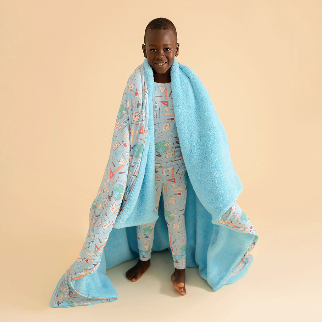 POSHPEANUT2025-PP-BL008-SVE-LIFESTYLE-1