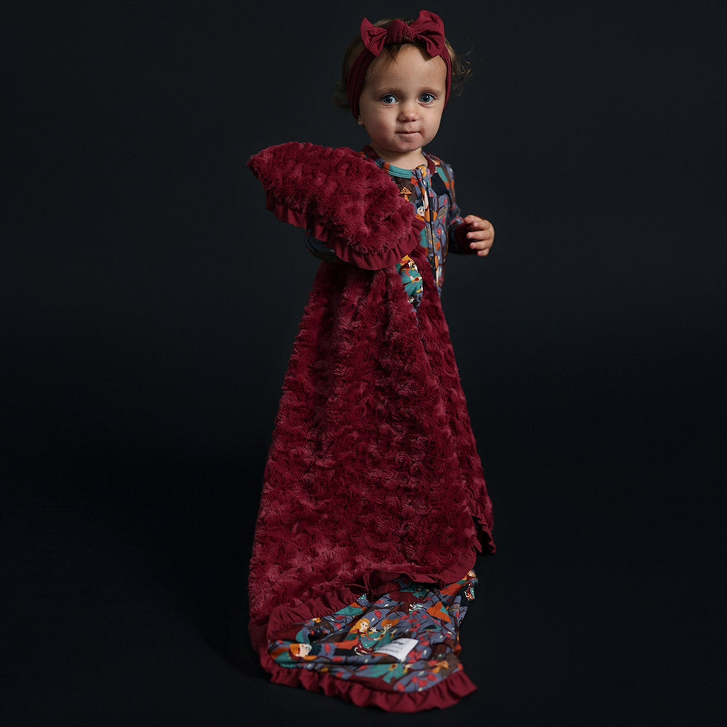 POSHPEANUT2025-PP-BL018-HOC-LIFESTYLE-4_8187250e-5d42-4092-a8f0-8147020a3339