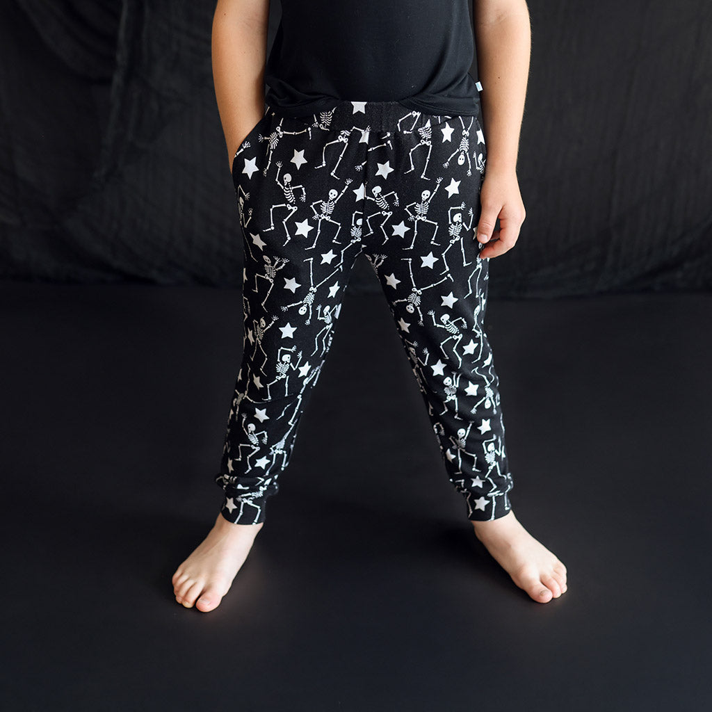 POSHPEANUT2025-PP-BT039-FBO-LIFESTYLE-1