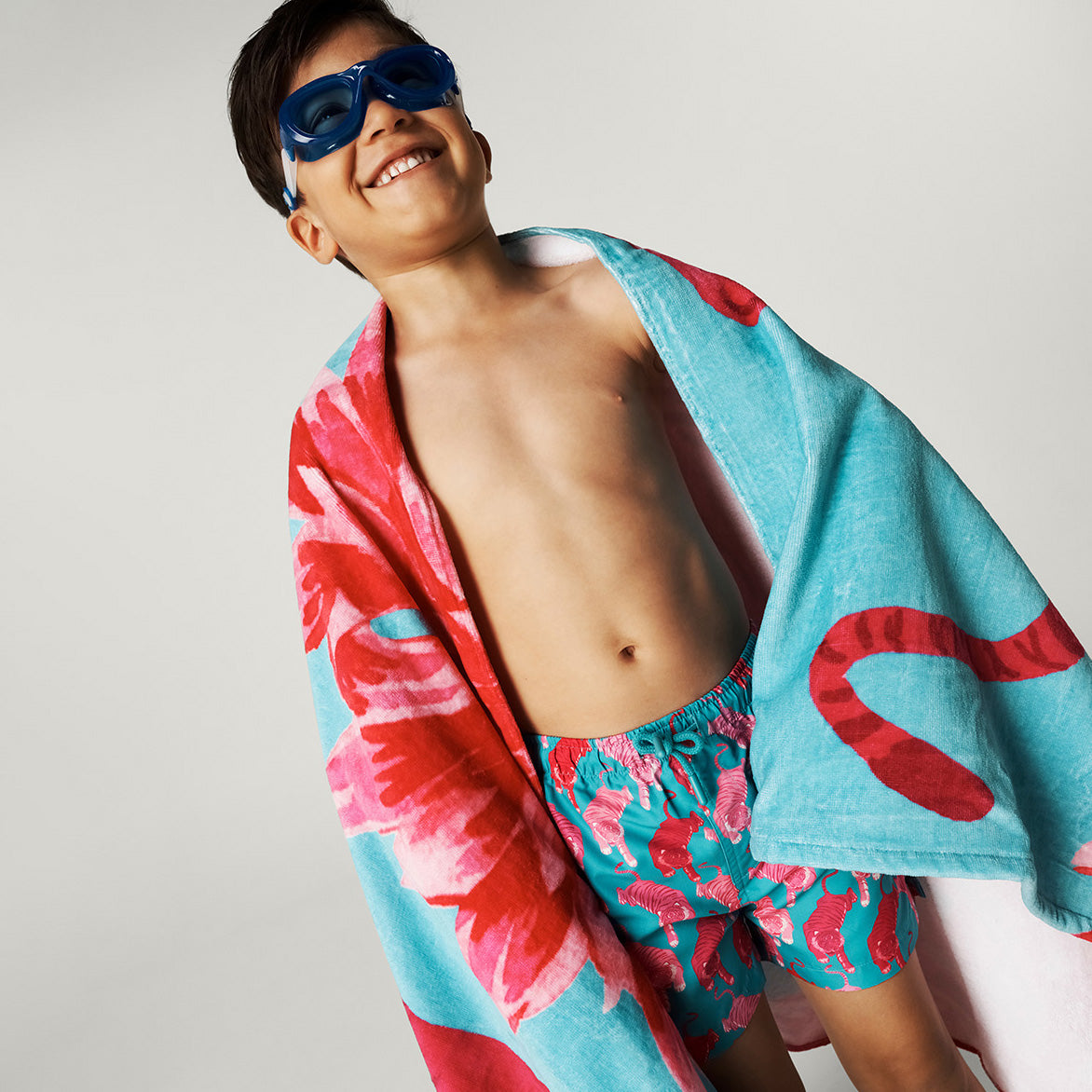 POSHPEANUT2025-PP-HT005-LMK-LIFESTYLE-1