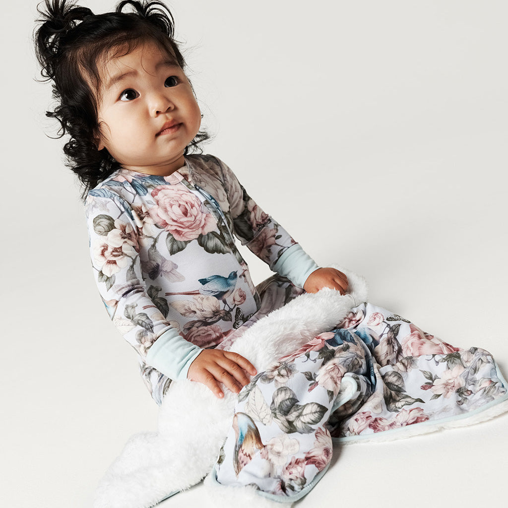 POSHPEANUT2025-PP-OP016-ARM-LIFESTYLE-3