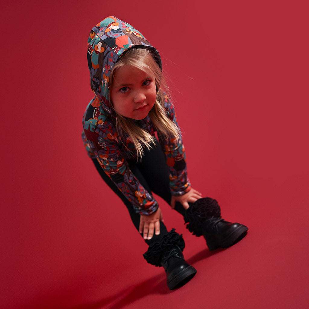 POSHPEANUT2025-PP-OW001-HOC-LIFESTYLE-4