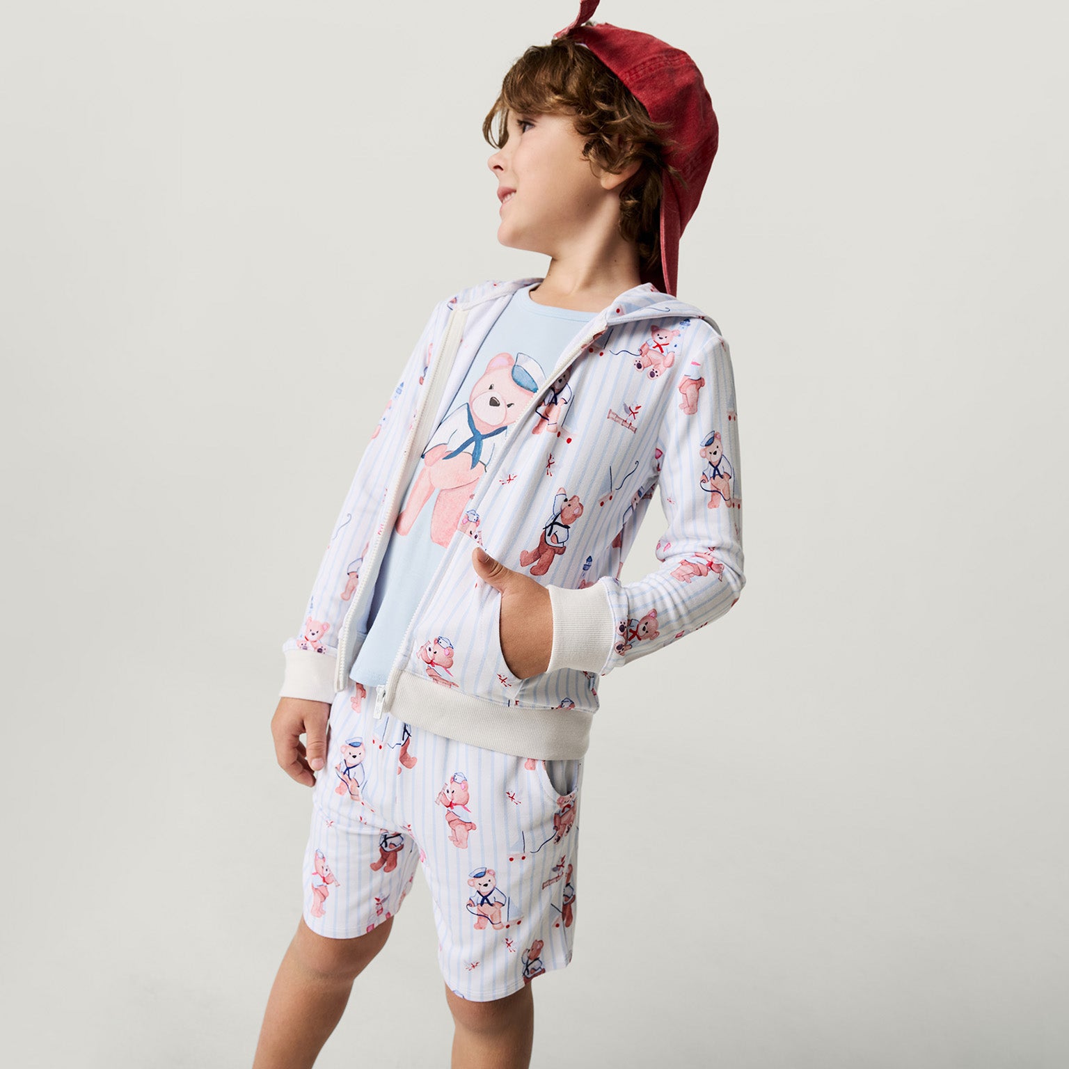 POSHPEANUT2025-PP-OW004-CPT-LIFESTYLE-2