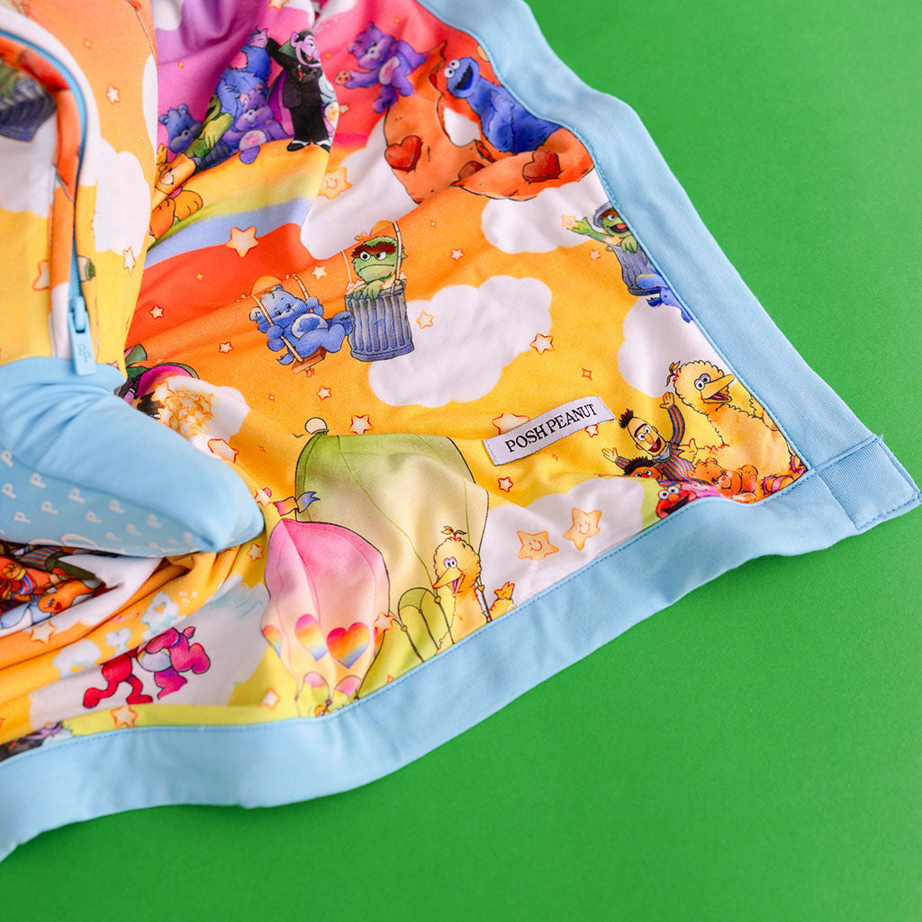 POSHPEANUT2025-PP-SW010-CSB-LIFESTYLE-1