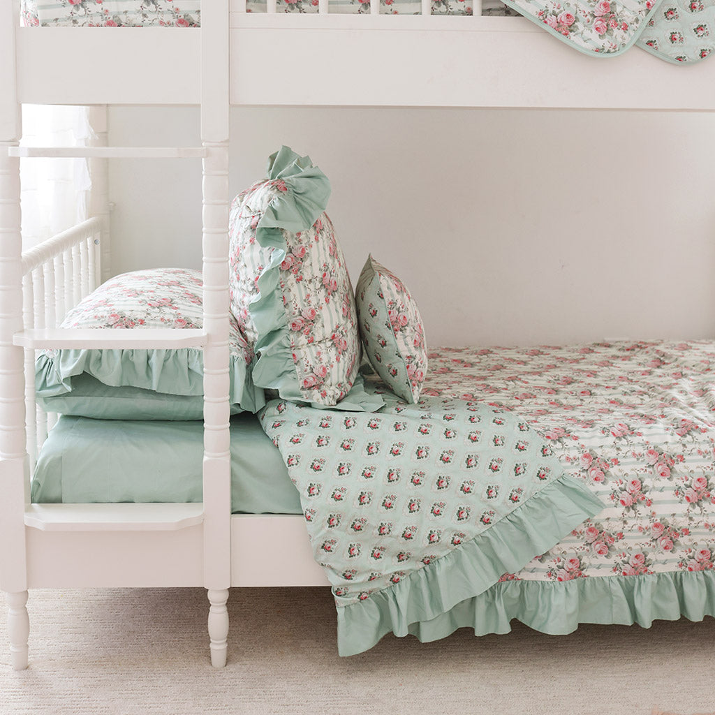 POSHPEANUT2025-TRX-LIFESTYLE-1_ba9ae833-767d-491a-92f9-e9eb2d3bd31a