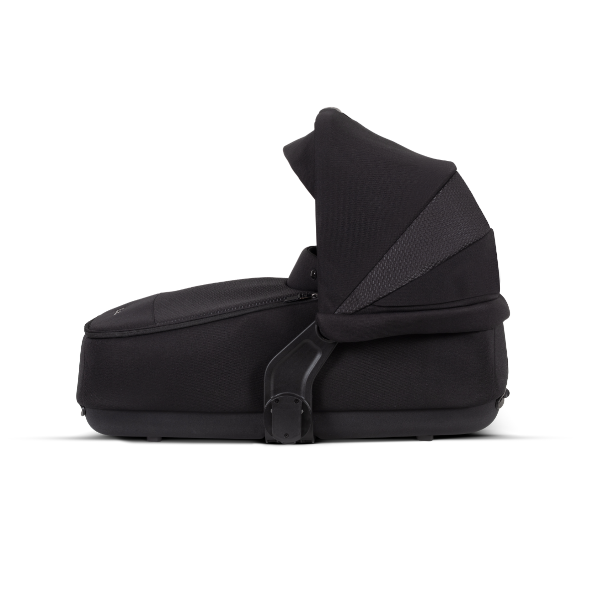 silver-cross-dune-compact-bassinet-space_7a706ff7-179b-4498-9417-a017b4239ed9